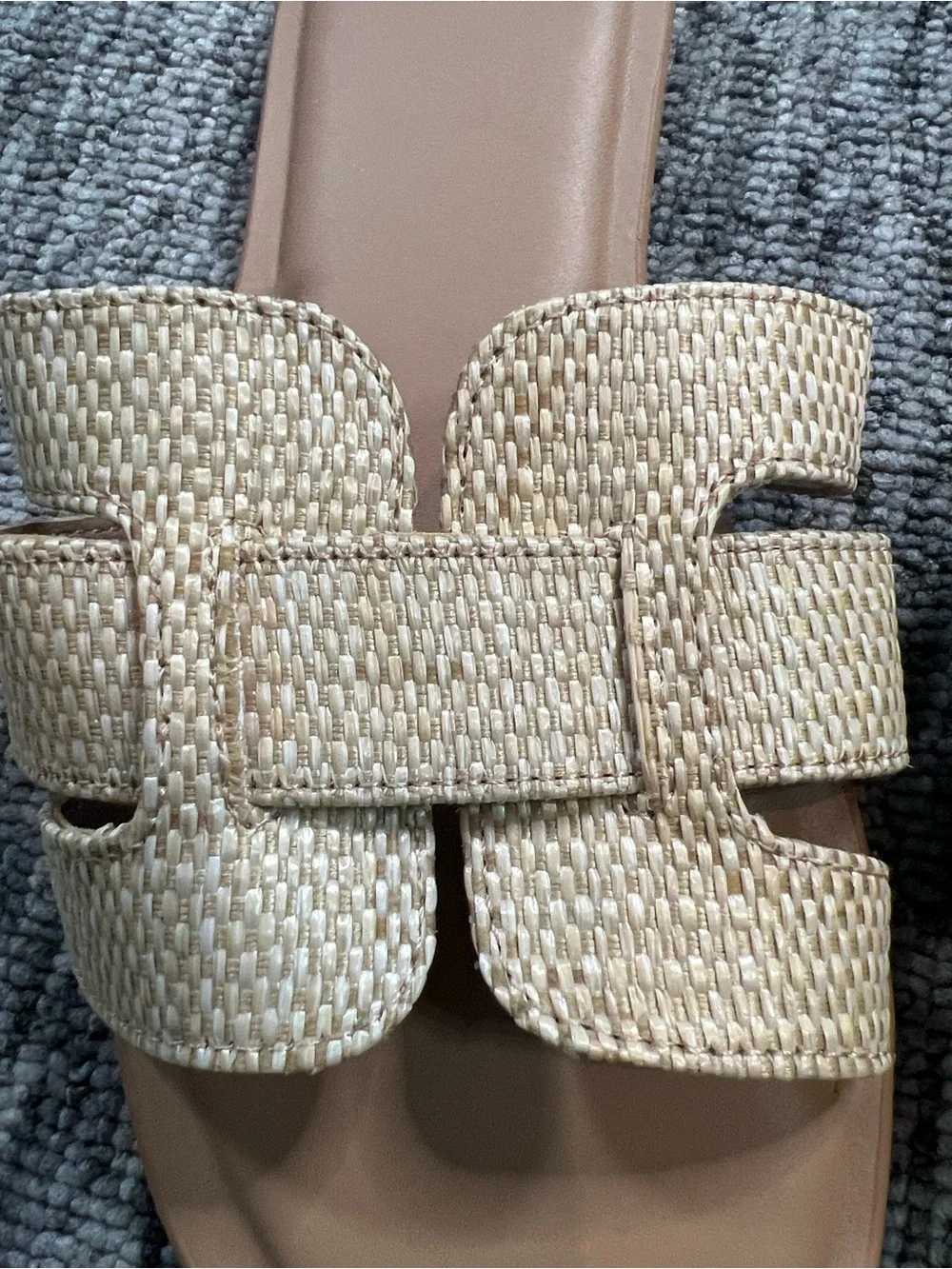 Universal Thread Woven Straw Slide Sandals in Beige Size 9.5